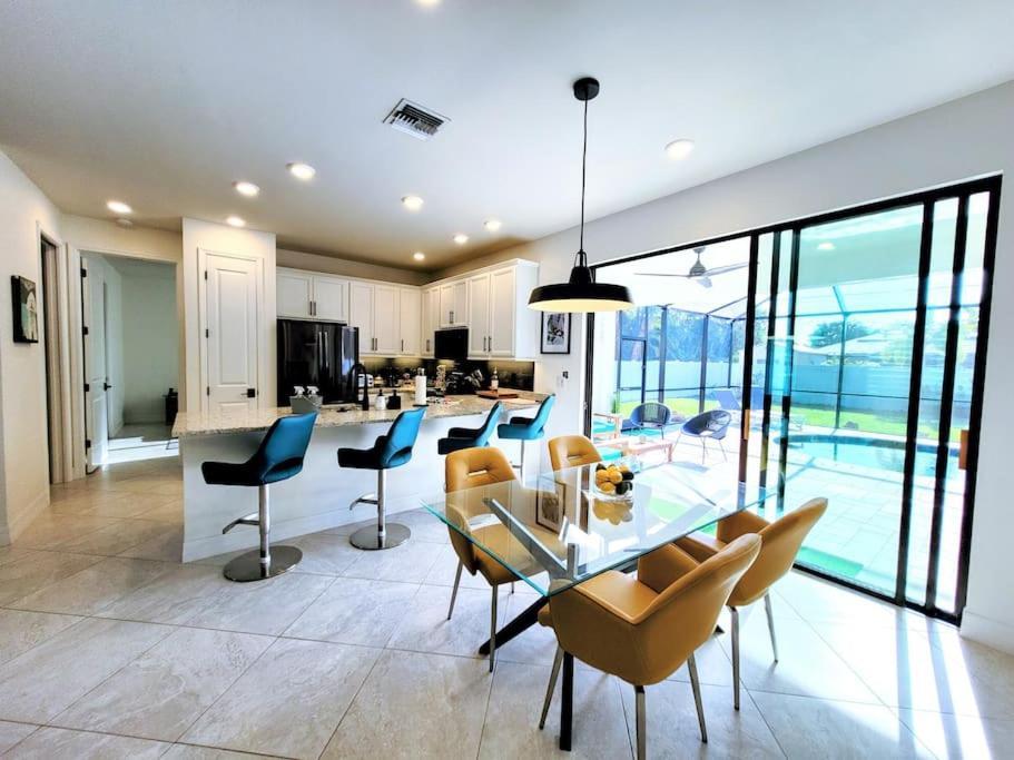 Blue Door Retreat - Luxury Pool Home - Sleeps 8 珊瑚角 外观 照片